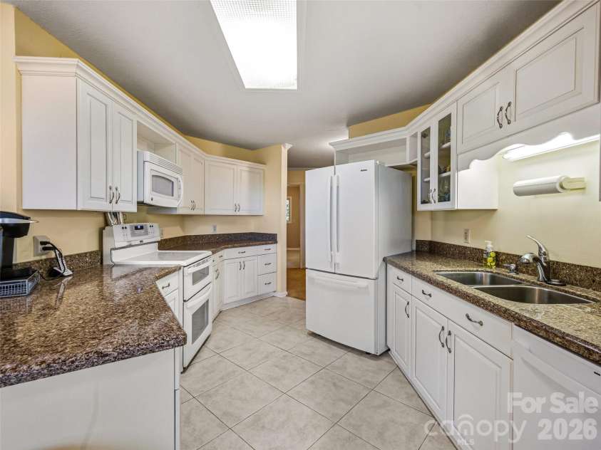 20 Adohi Court, Brevard, NC 28712.  MLS# CAR4407871, YatesRealty ID 42461. 