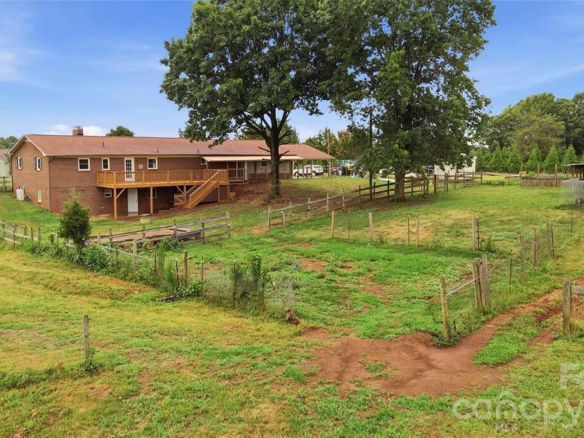 3881 Summerow Road, Maiden, NC 28650.  MLS# CAR4409606, YatesRealty ID 42462. 
