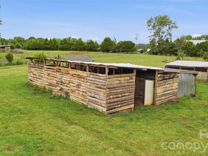 3881 Summerow Road, Maiden, NC 28650.  MLS# CAR4409606, YatesRealty ID 42462. 