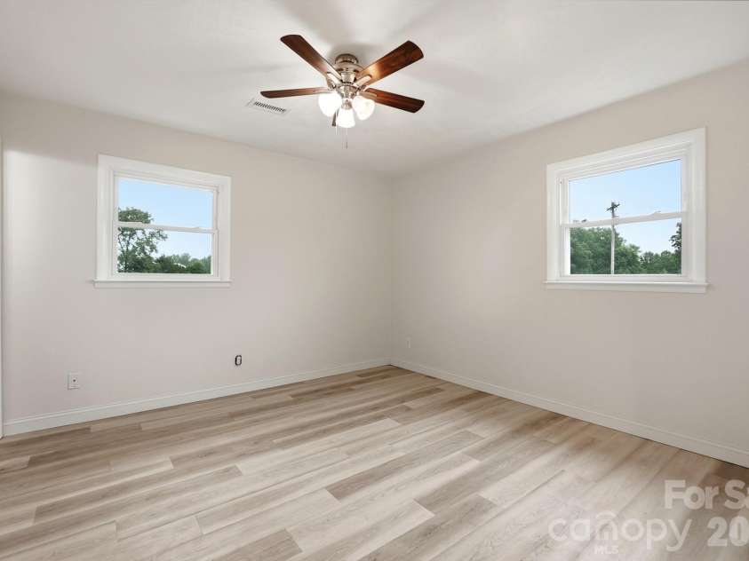 3881 Summerow Road, Maiden, NC 28650.  MLS# CAR4409606, YatesRealty ID 42462. 