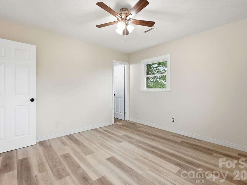 3881 Summerow Road, Maiden, NC 28650.  MLS# CAR4409606, YatesRealty ID 42462. 