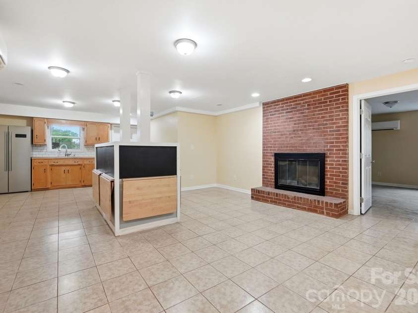 3881 Summerow Road, Maiden, NC 28650.  MLS# CAR4409606, YatesRealty ID 42462. 