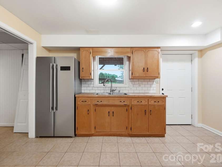 3881 Summerow Road, Maiden, NC 28650.  MLS# CAR4409606, YatesRealty ID 42462. 