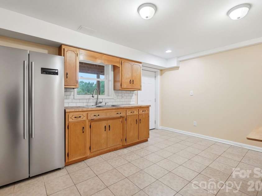 3881 Summerow Road, Maiden, NC 28650.  MLS# CAR4409606, YatesRealty ID 42462. 