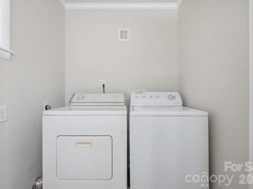 3881 Summerow Road, Maiden, NC 28650.  MLS# CAR4409606, YatesRealty ID 42462. 