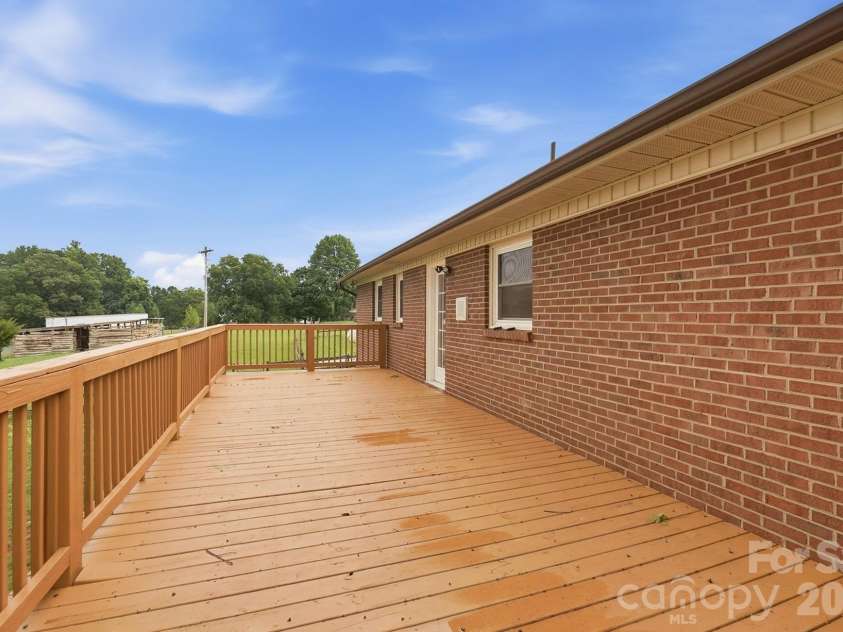 3881 Summerow Road, Maiden, NC 28650.  MLS# CAR4409606, YatesRealty ID 42462. 