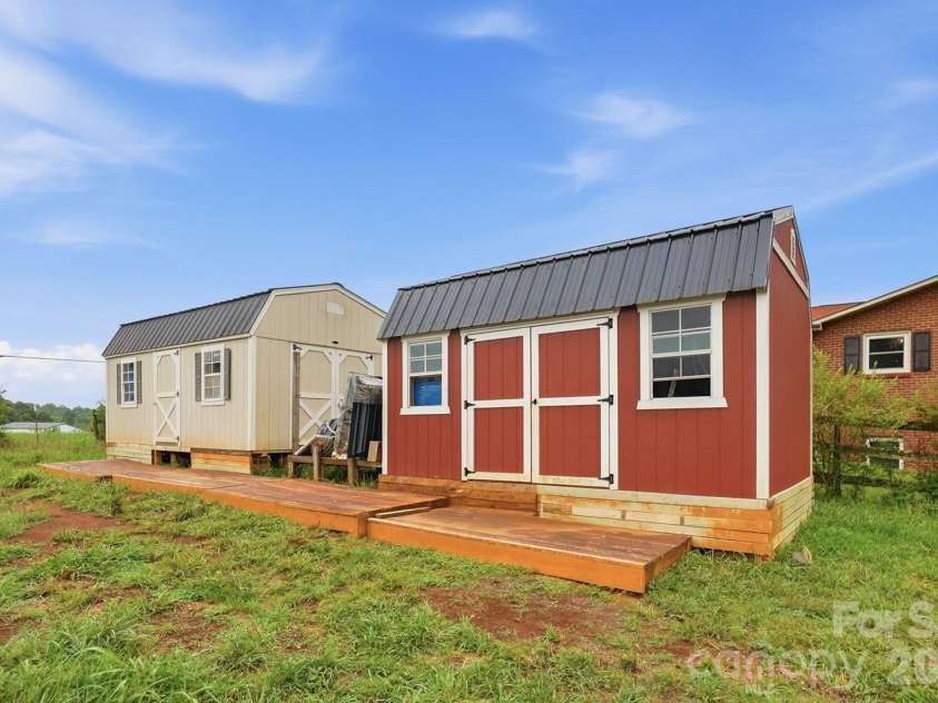 3881 Summerow Road, Maiden, NC 28650.  MLS# CAR4409606, YatesRealty ID 42462. 