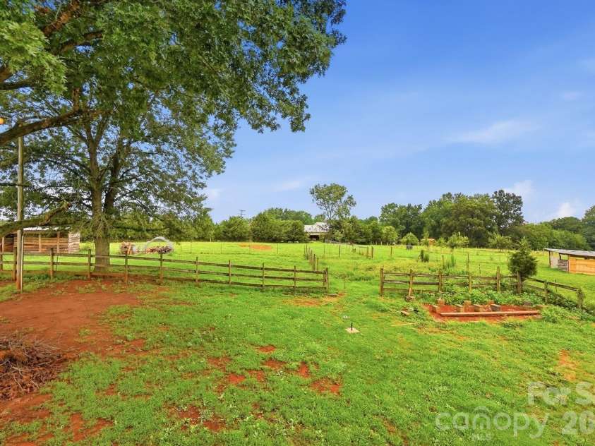 3881 Summerow Road, Maiden, NC 28650.  MLS# CAR4409606, YatesRealty ID 42462. 