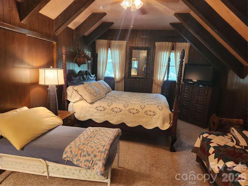 124 Huntington Road, Lake Lure, NC 28746.  MLS# CAR4409689, YatesRealty ID 42463. 