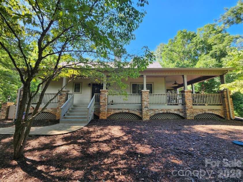124 Huntington Road, Lake Lure, NC 28746.  MLS# CAR4409689, YatesRealty ID 42463. 