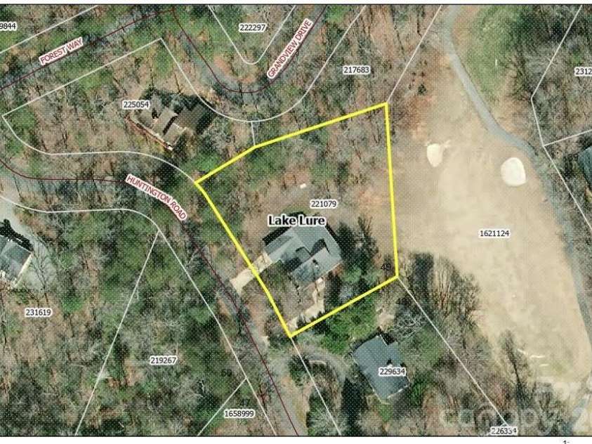 124 Huntington Road, Lake Lure, NC 28746.  MLS# CAR4409689, YatesRealty ID 42463. 