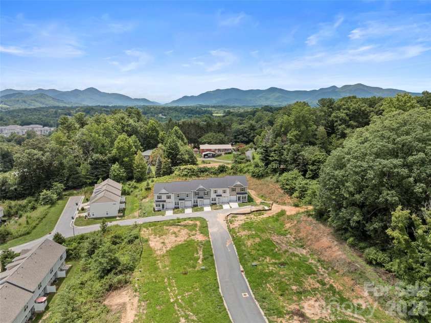 18 Bessie Luther Boulevard, Candler, NC 28715.  MLS# CAR4409981, YatesRealty ID 42466. 