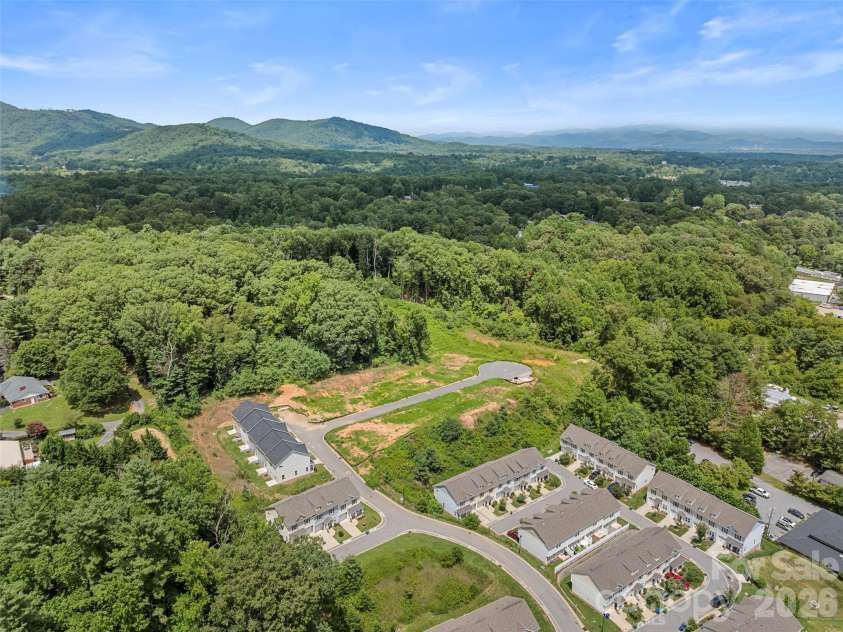 18 Bessie Luther Boulevard, Candler, NC 28715.  MLS# CAR4409981, YatesRealty ID 42466. 