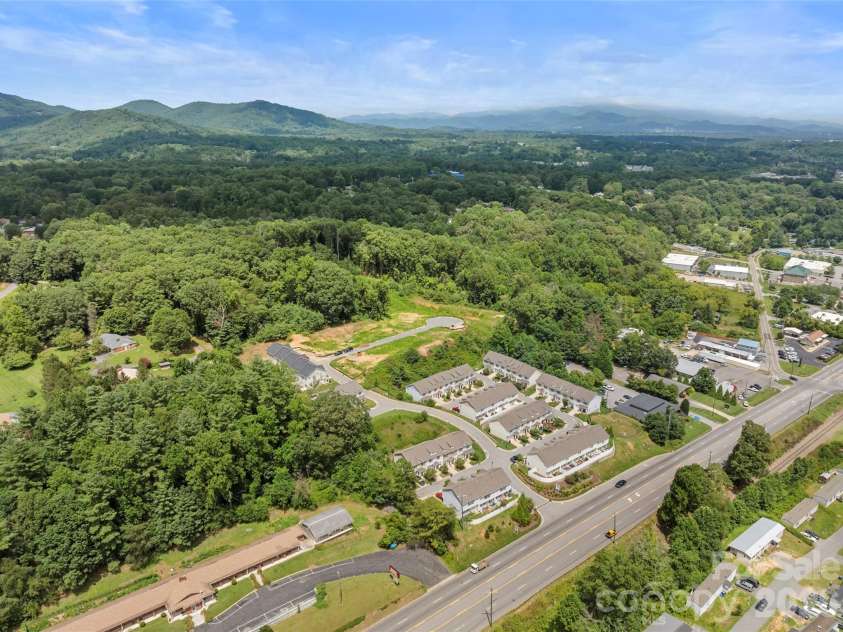 18 Bessie Luther Boulevard, Candler, NC 28715.  MLS# CAR4409981, YatesRealty ID 42466. 