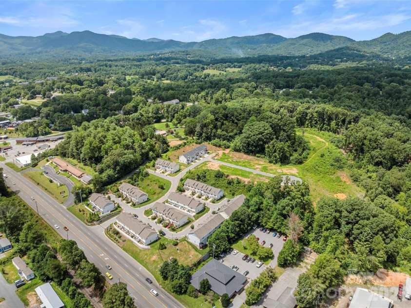 18 Bessie Luther Boulevard, Candler, NC 28715.  MLS# CAR4409981, YatesRealty ID 42466. 