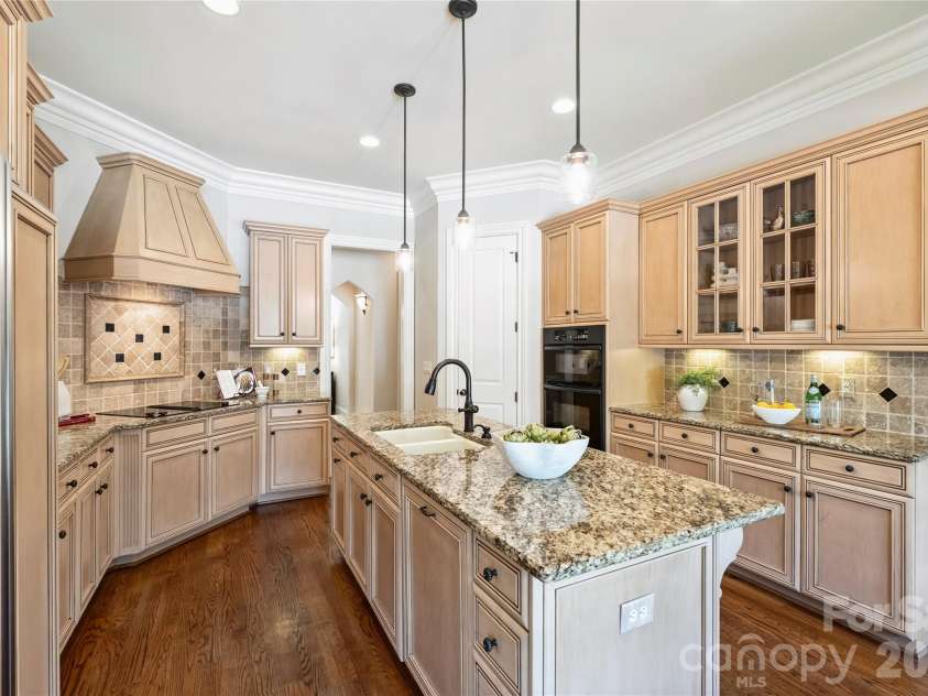 1501 Venetian Way Drive, Waxhaw, NC 28173.  MLS# CAR4411821, YatesRealty ID 42467. 
