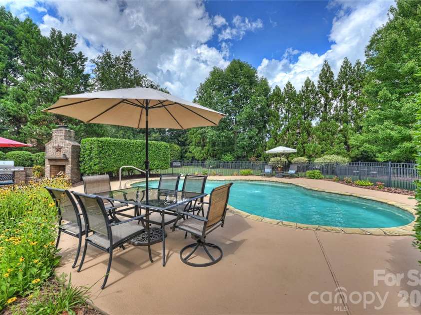 1501 Venetian Way Drive, Waxhaw, NC 28173.  MLS# CAR4411821, YatesRealty ID 42467. 