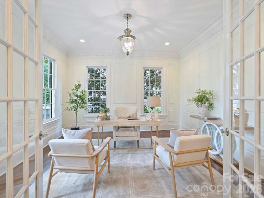 9146 Heydon Hall Circle, Charlotte, NC 28210.  MLS# CAR4404067, YatesRealty ID 42468. 