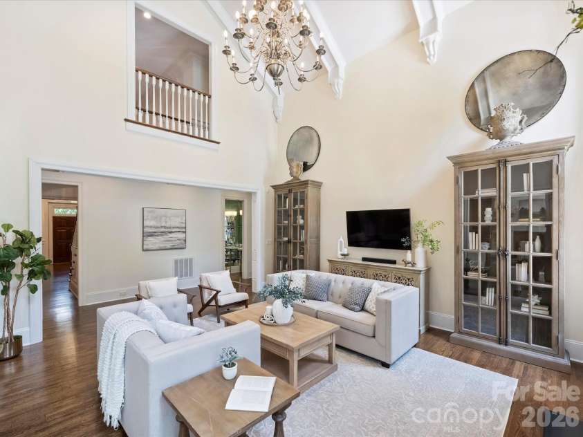 9146 Heydon Hall Circle, Charlotte, NC 28210.  MLS# CAR4404067, YatesRealty ID 42468. 