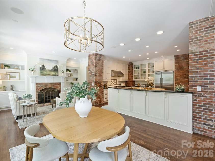 9146 Heydon Hall Circle, Charlotte, NC 28210.  MLS# CAR4404067, YatesRealty ID 42468. 