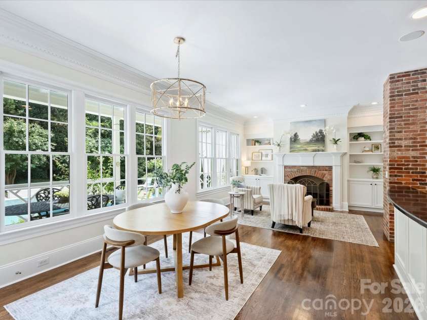 9146 Heydon Hall Circle, Charlotte, NC 28210.  MLS# CAR4404067, YatesRealty ID 42468. 