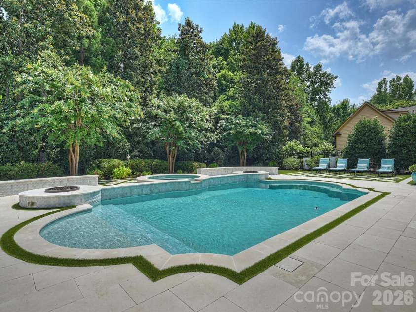 9146 Heydon Hall Circle, Charlotte, NC 28210.  MLS# CAR4404067, YatesRealty ID 42468. 