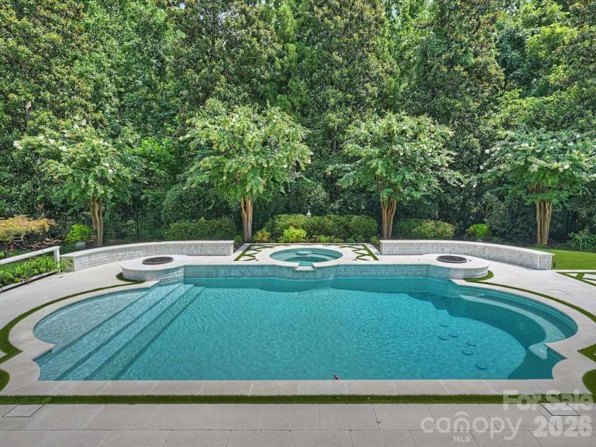 9146 Heydon Hall Circle, Charlotte, NC 28210.  MLS# CAR4404067, YatesRealty ID 42468. 