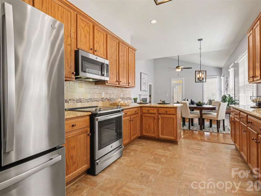12629 Doster Avenue, Charlotte, NC 28277.  MLS# CAR4404455, YatesRealty ID 42470. 