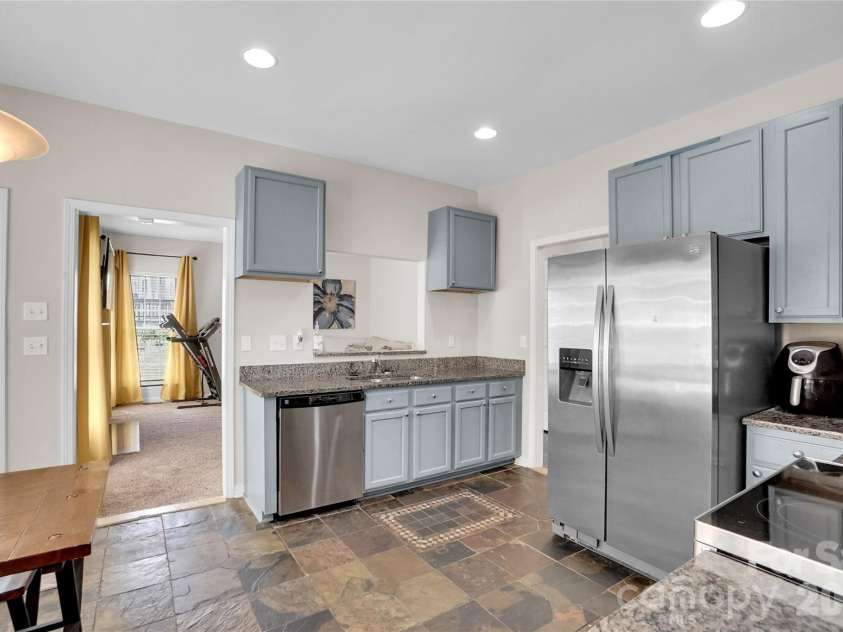 10706 Hellebore Road, Charlotte, NC 28213.  MLS# CAR4409890, YatesRealty ID 42471. 