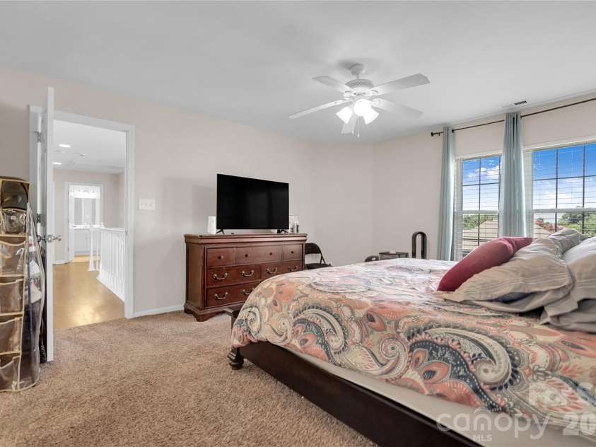 10706 Hellebore Road, Charlotte, NC 28213.  MLS# CAR4409890, YatesRealty ID 42471. 