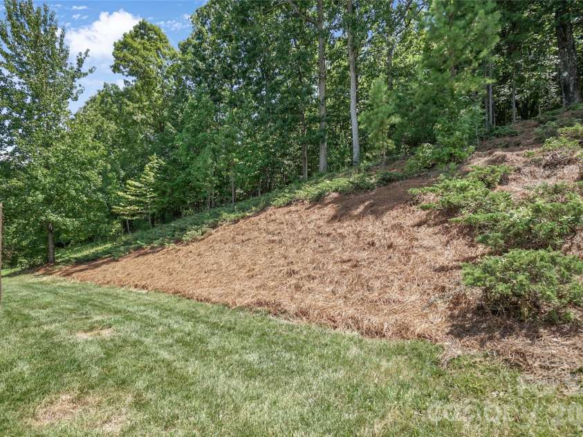 10706 Hellebore Road, Charlotte, NC 28213.  MLS# CAR4409890, YatesRealty ID 42471. 