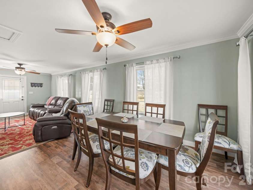 211 9th Street, Belmont, NC 28012.  MLS# CAR4385746, YatesRealty ID 42472. 