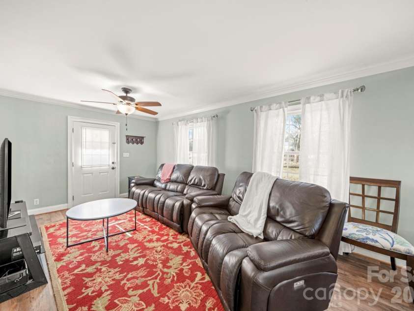 211 9th Street, Belmont, NC 28012.  MLS# CAR4385746, YatesRealty ID 42472. 