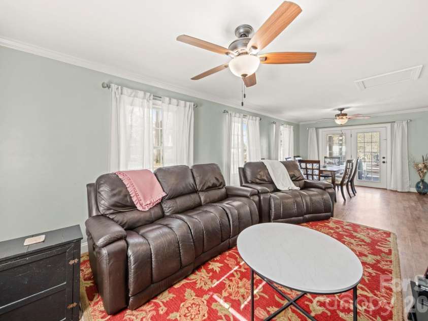 211 9th Street, Belmont, NC 28012.  MLS# CAR4385746, YatesRealty ID 42472. 