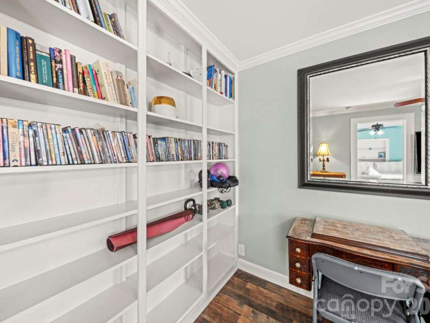211 9th Street, Belmont, NC 28012.  MLS# CAR4385746, YatesRealty ID 42472. 