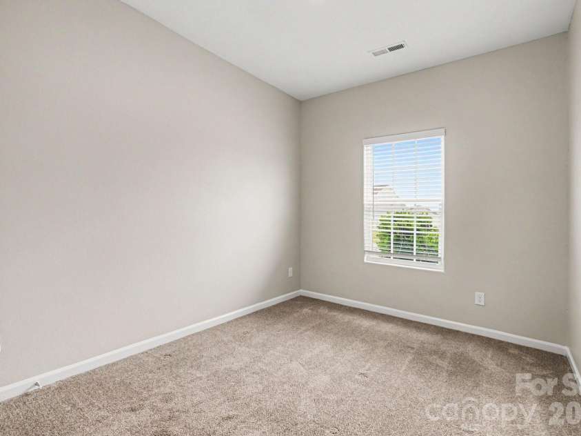 1029 Culver Spring Way, Charlotte, NC 28215.  MLS# CAR4391324, YatesRealty ID 42473. 