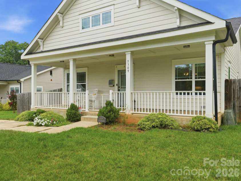 5309 Tarrywood Lane, Charlotte, NC 28205.  MLS# CAR4408943, YatesRealty ID 42474. 