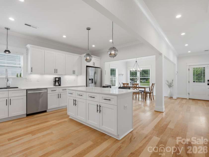 5309 Tarrywood Lane, Charlotte, NC 28205.  MLS# CAR4408943, YatesRealty ID 42474. 