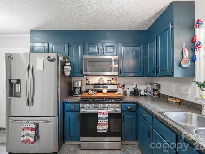 19535 Heartland Street, Cornelius, NC 28031.  MLS# CAR4405802, YatesRealty ID 42476. 