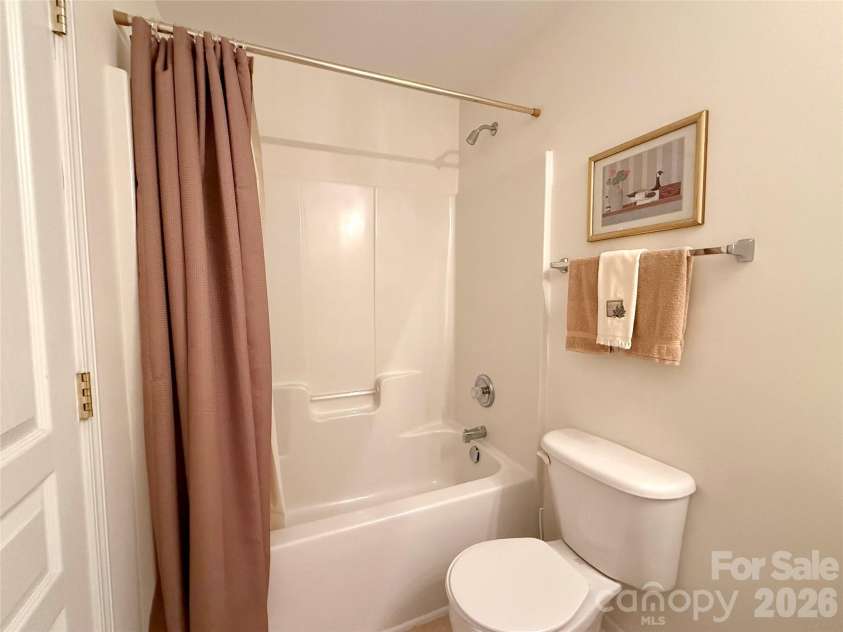 9610 Corbett Square Lane, Charlotte, NC 28214.  MLS# CAR4408193, YatesRealty ID 42477. 2nd full bath