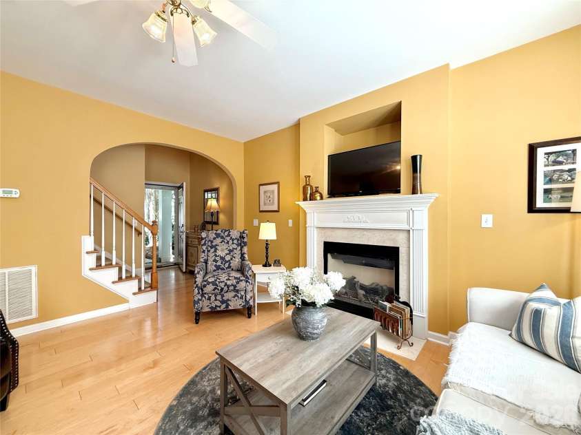 9610 Corbett Square Lane, Charlotte, NC 28214.  MLS# CAR4408193, YatesRealty ID 42477. 