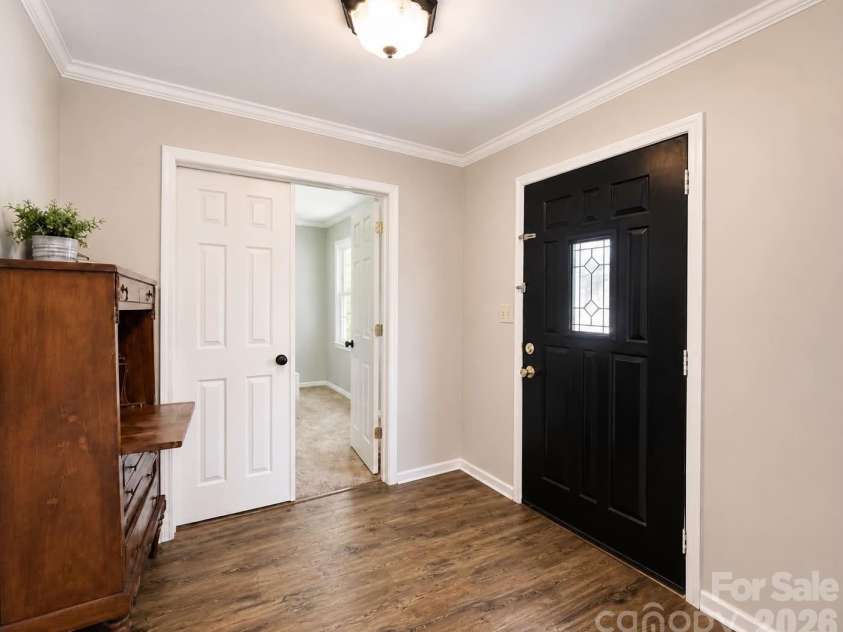1003 Slick Rock Road, Chester, SC 29706.  MLS# CAR4407880, YatesRealty ID 42479. Foyer