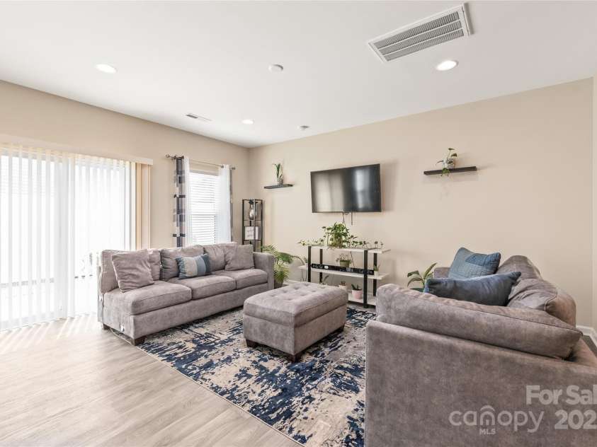 13221 Gadwal Pintail Drive, Charlotte, NC 28262.  MLS# CAR4260236, YatesRealty ID 4248. Spacious Living Room