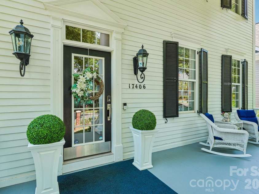 17406 Meadow Bottom Road, Charlotte, NC 28277.  MLS# CAR4397244, YatesRealty ID 42481. 
