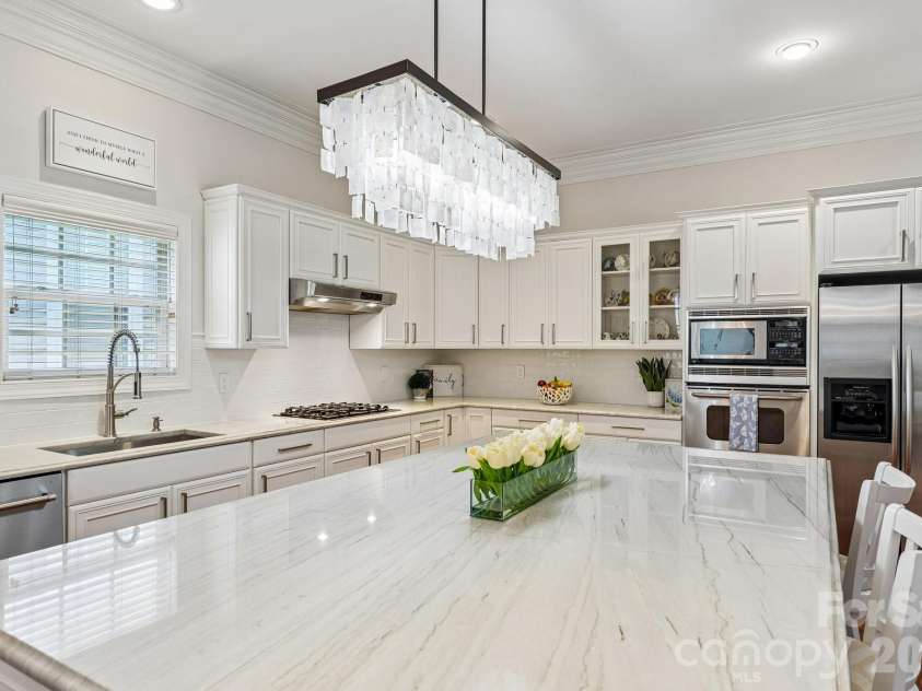 17406 Meadow Bottom Road, Charlotte, NC 28277.  MLS# CAR4397244, YatesRealty ID 42481. 