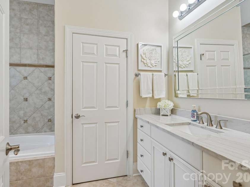 17406 Meadow Bottom Road, Charlotte, NC 28277.  MLS# CAR4397244, YatesRealty ID 42481. 