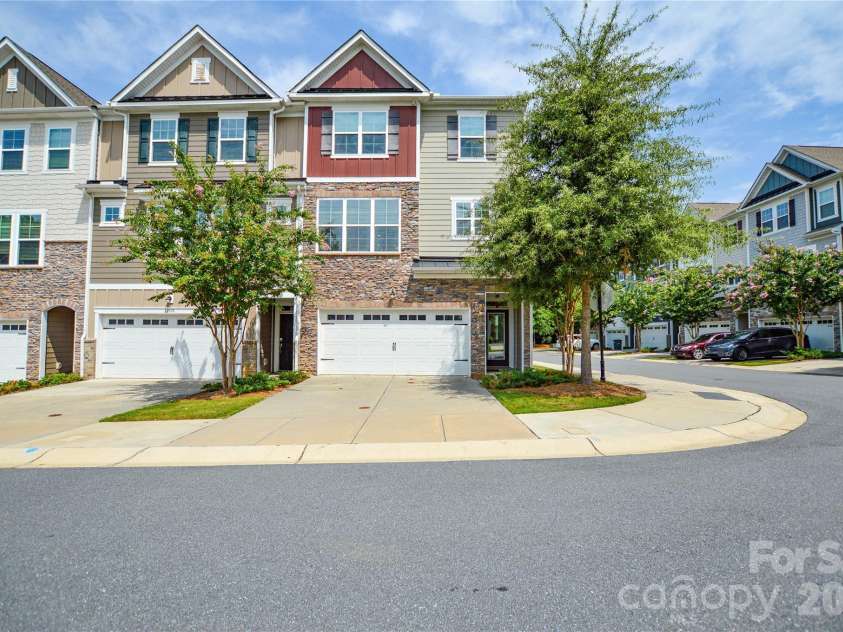 12104 Ardrey Park Drive, Charlotte, NC 28277.  MLS# CAR4408676, YatesRealty ID 42482. 