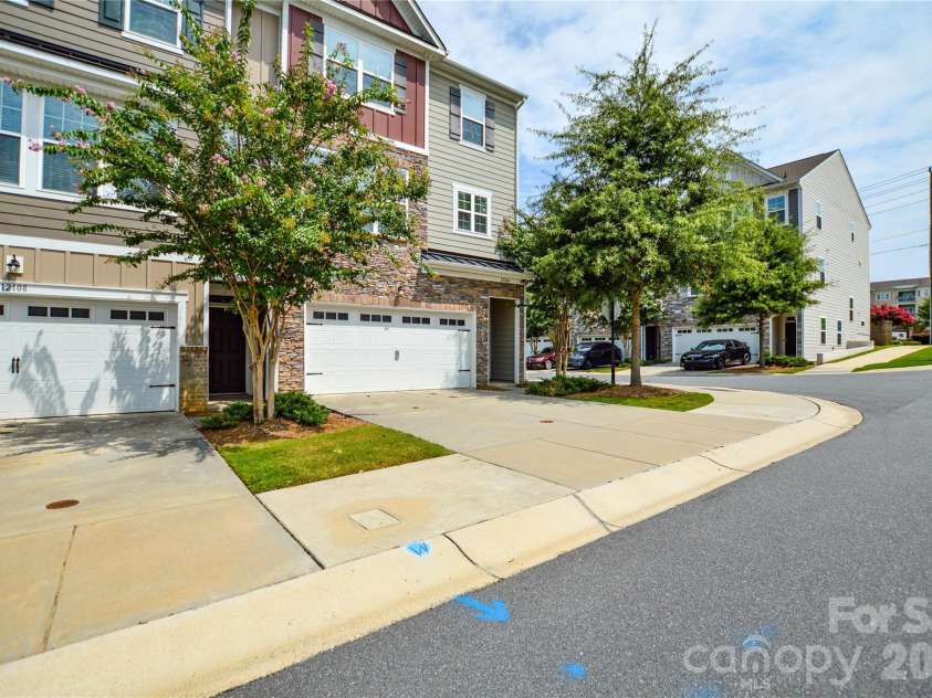 12104 Ardrey Park Drive, Charlotte, NC 28277.  MLS# CAR4408676, YatesRealty ID 42482. 