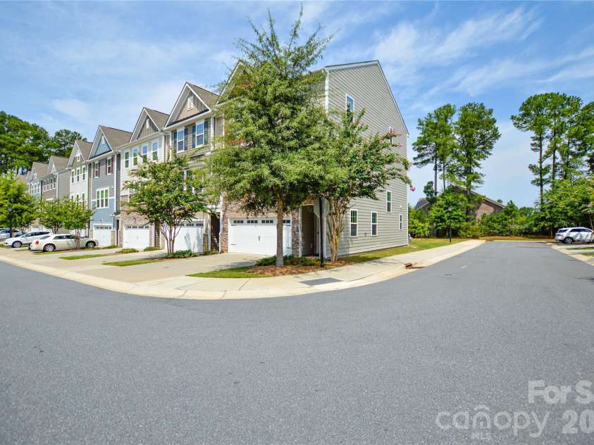 12104 Ardrey Park Drive, Charlotte, NC 28277.  MLS# CAR4408676, YatesRealty ID 42482. 