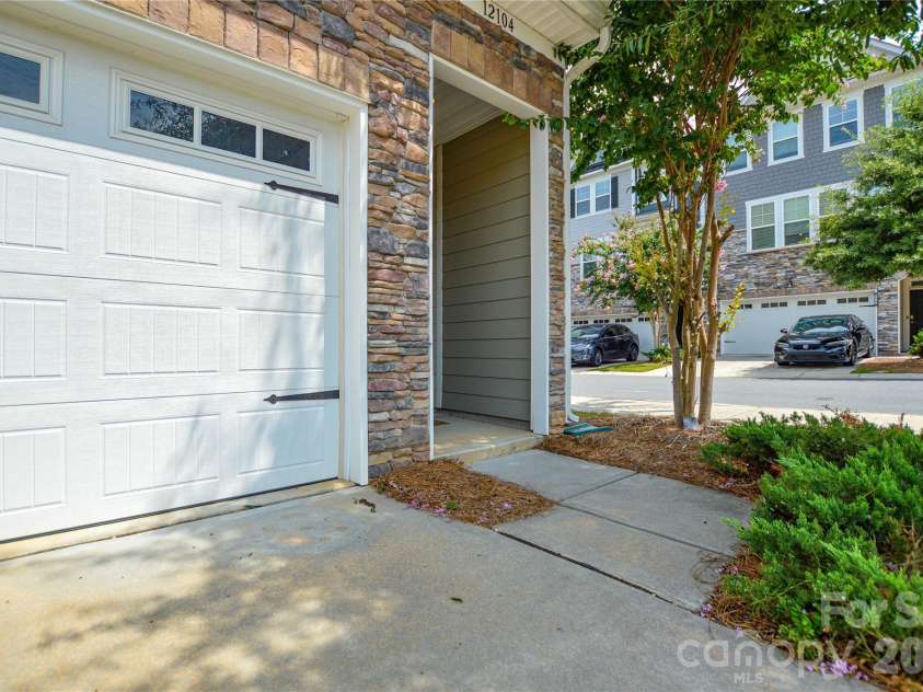 12104 Ardrey Park Drive, Charlotte, NC 28277.  MLS# CAR4408676, YatesRealty ID 42482. 